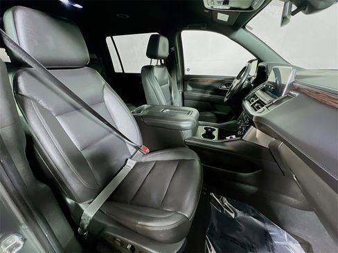 Used 2022 Chevrolet Suburban Z71 image 24