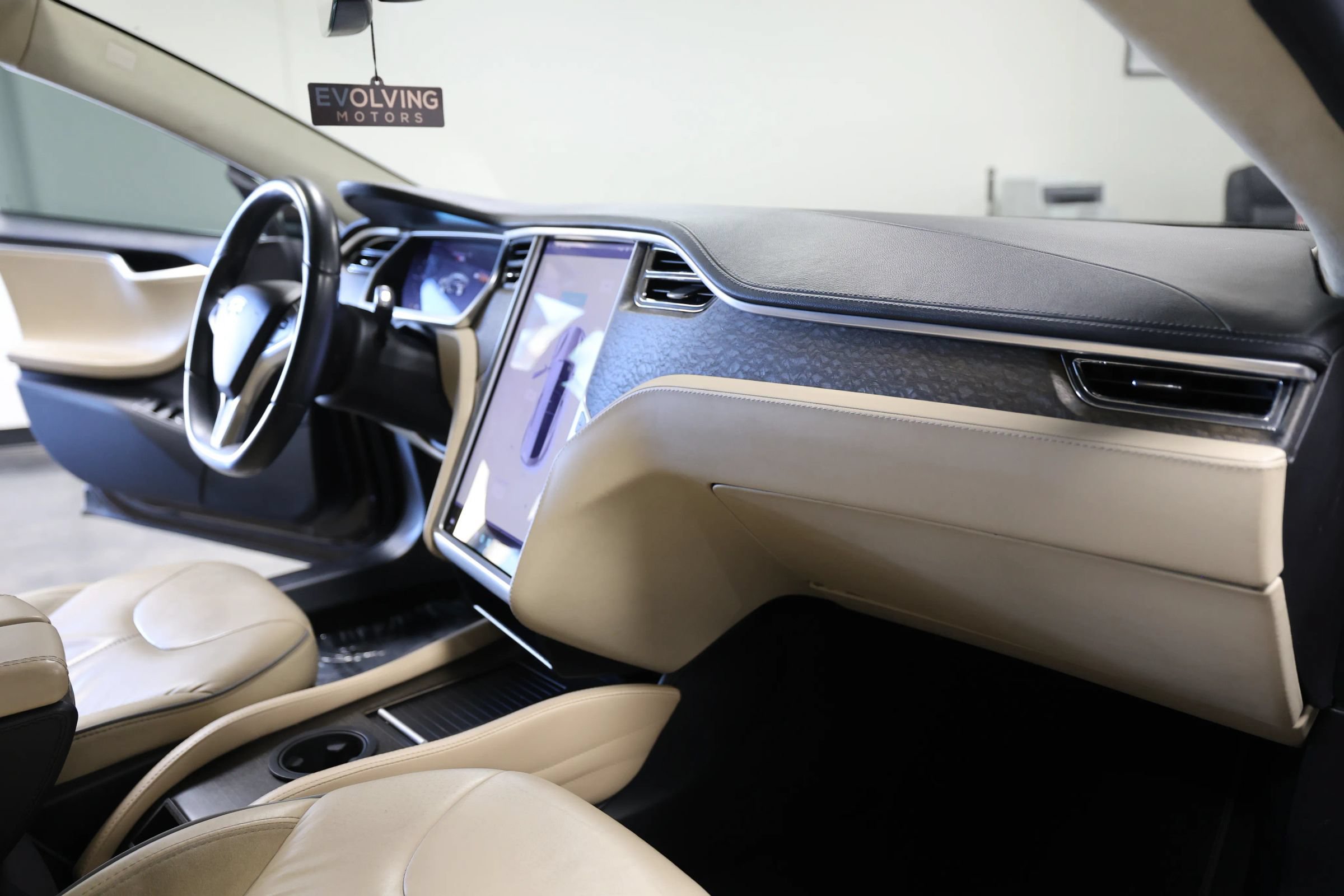 Used 2013 Tesla Model S Performance RWD image 41