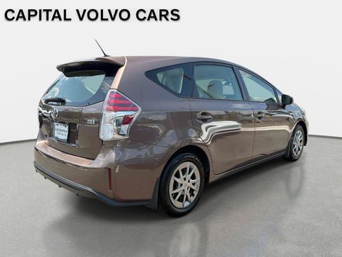 Used 2017 Toyota Prius V Four FWD image 10