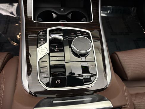 New 2026 BMW X5 xDrive50e w/ Climate Comfort Package image 23