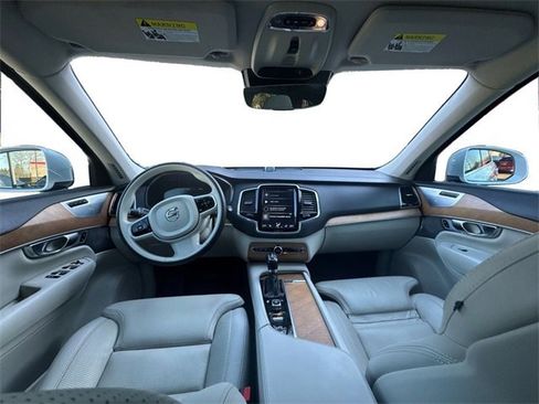 Used 2019 Volvo XC90 T6 Inscription w/ Advanced Package image 12