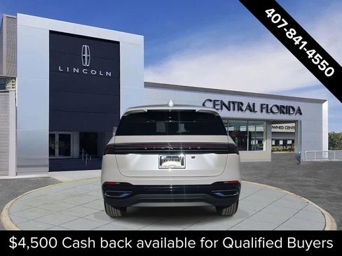 New 2026 Lincoln Nautilus Premier image 4