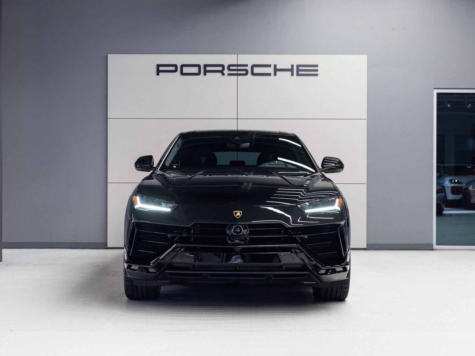 Used 2024 Lamborghini Urus S AWD/4WD image 10