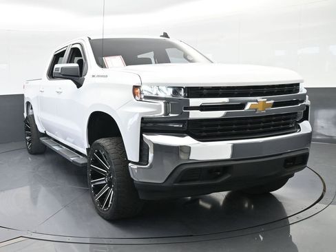 Used 2020 Chevrolet Silverado 1500 LT w/ All-Star Edition image 9
