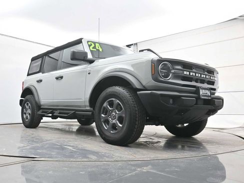 Used 2024 Ford Bronco Big Bend image 16