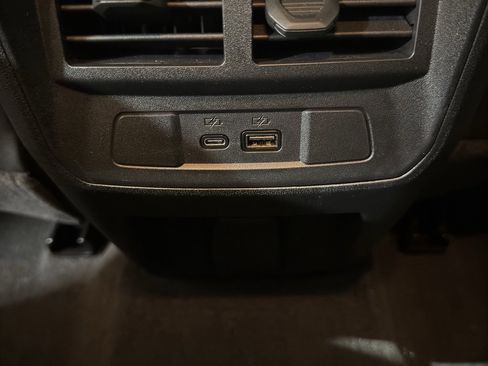 Used 2024 Chevrolet Colorado Z71 w/ Z71 Convenience Package 2 image 12