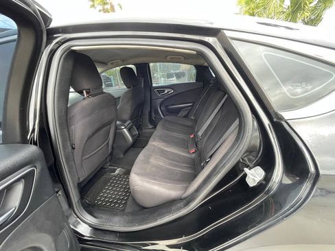Used 2015 Chrysler 200 Limited w/ Convenience Group FWD image 9