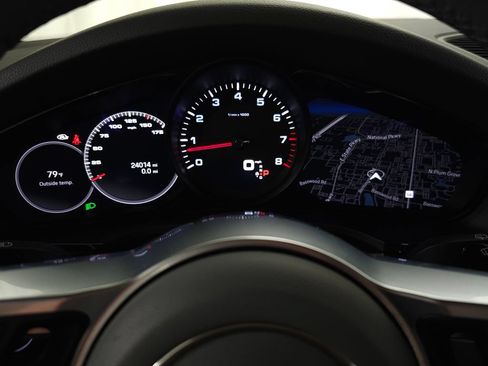 Used 2023 Porsche Cayenne Platinum Edition AWD/4WD image 19