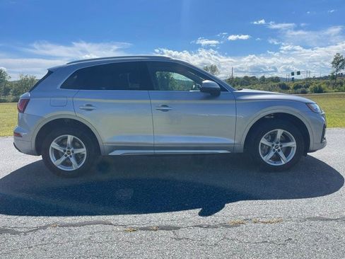 Used 2023 Audi Q5 2.0T Premium w/ Convenience Package AWD/4WD image 5