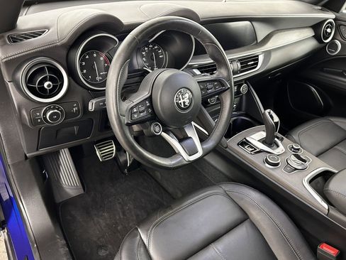 Used 2022 Alfa Romeo Stelvio Ti AWD/4WD image 18