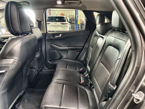 Used 2021 Ford Escape SEL w/ Technology Package AWD/4WD image 25