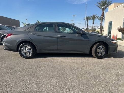 New 2026 Hyundai Elantra SE image 5