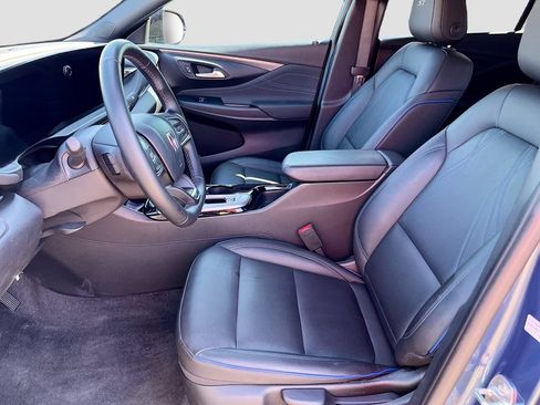 Used 2025 Buick Envista Sport Touring FWD image 19