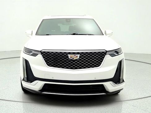 Used 2021 Cadillac XT6 Premium Luxury FWD image 2