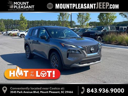 Used 2023 Nissan Rogue S FWD image 1
