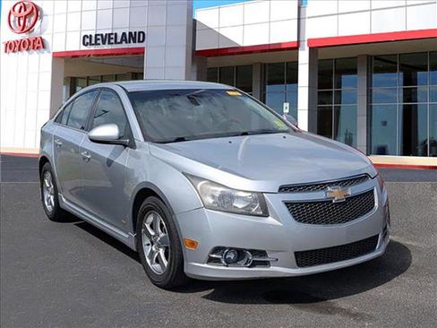 Used 2013 Chevrolet Cruze LT w/ RS Package image 2