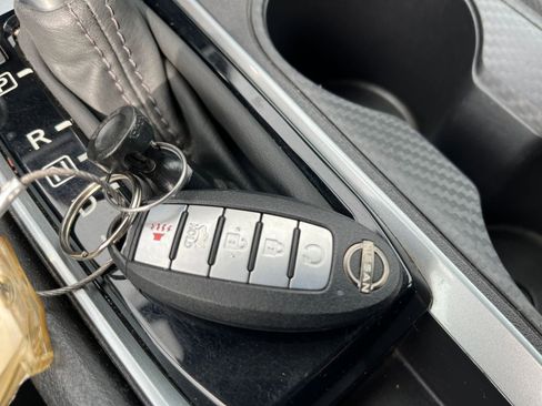 Used 2025 Nissan Altima 2.5 SV image 21