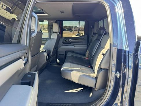 Used 2023 Chevrolet Silverado 1500 ZR2 w/ Technology Package image 13