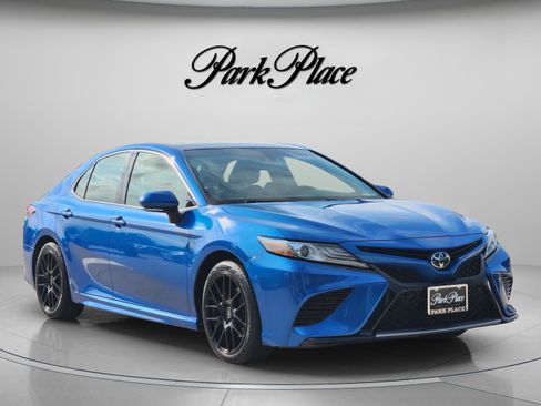 Used 2018 Toyota Camry XSE w/ Protection Package (Q2) FWD image 4