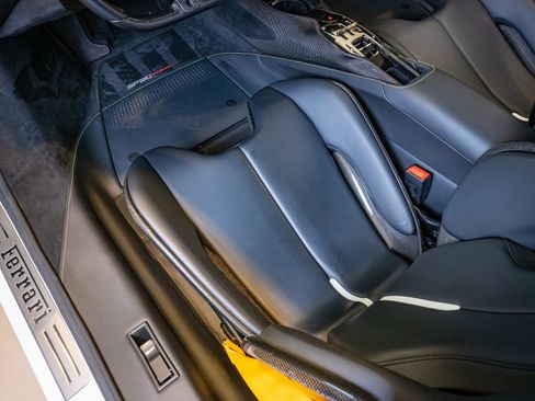 Used 2022 Ferrari SF90 Stradale AWD/4WD image 12