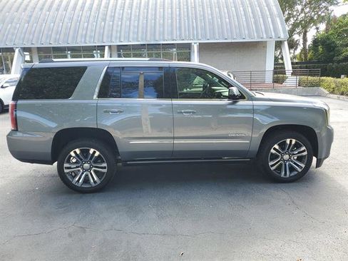 Used 2020 GMC Yukon Denali w/ Denali Premium Package image 6