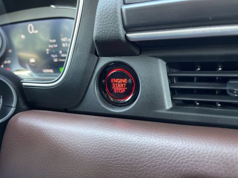 Certified 2024 Honda Pilot Elite image 17