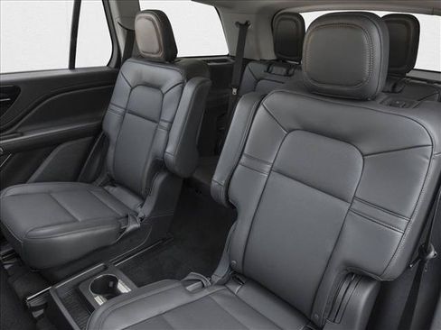 New 2026 Lincoln Aviator Reserve AWD/4WD image 9
