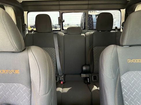 Certified 2024 Jeep Gladiator Mojave image 12
