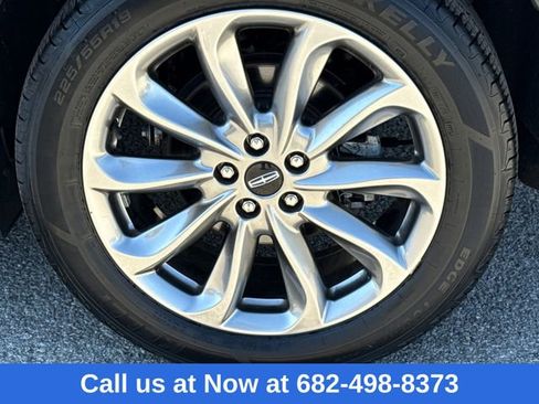 Used 2022 Lincoln Corsair AWD w/ Premium Package image 10