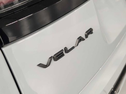 Used 2026 Land Rover Range Rover Velar Dynamic SE AWD/4WD image 13