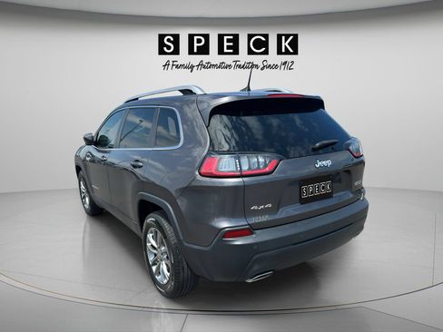 Used 2019 Jeep Cherokee Latitude Plus w/ Cold Weather Group AWD/4WD image 4