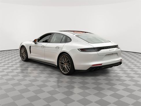 Used 2023 Porsche Panamera 4 Platinum Edition image 5