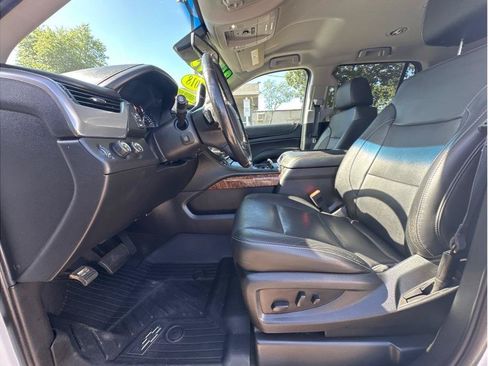 Used 2018 Chevrolet Tahoe Premier AWD/4WD image 13