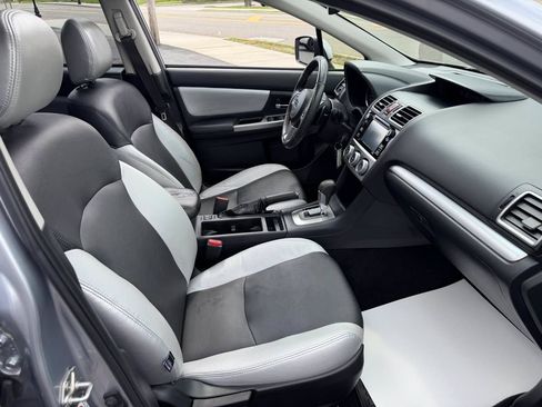 Used 2017 Subaru Crosstrek 2.0i Premium w/ Moonroof Package AWD/4WD image 18
