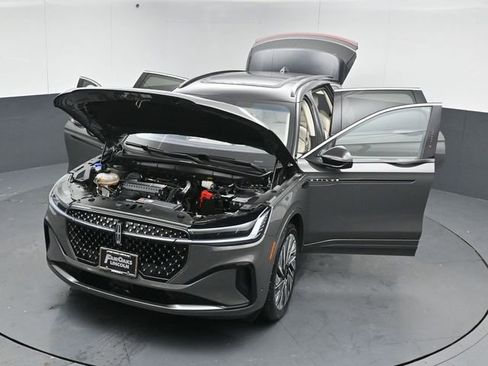 Used 2024 Lincoln Nautilus Black Label w/ Jet Appearance Package (87T) image 58