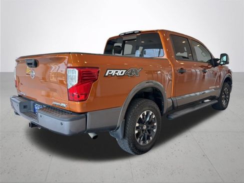 Used 2019 Nissan Titan PRO-4X w/ Pro-4x Convenience Package AWD/4WD image 7