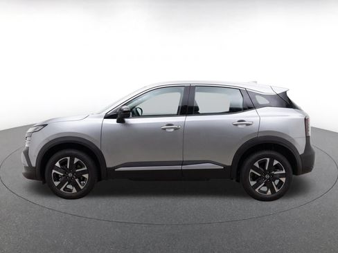 Used 2026 Nissan Kicks SV w/ Cold Weather Package AWD/4WD image 4