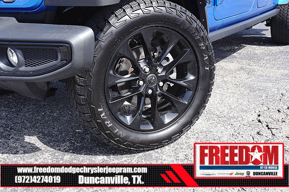 Used 2025 Jeep Gladiator Sport AWD/4WD image 9