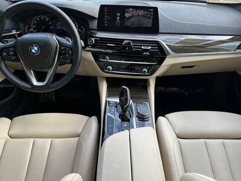 Used 2018 BMW 530i RWD image 15