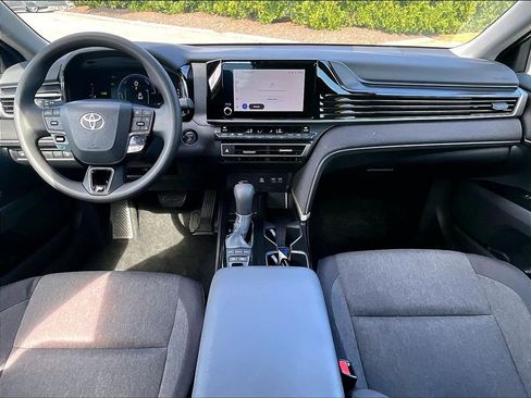 Used 2026 Toyota Camry LE FWD image 21