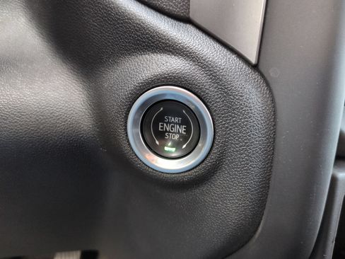 Certified 2022 Chevrolet Silverado 1500 Custom AWD/4WD image 17
