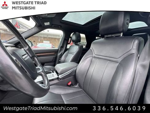 Used 2019 Land Rover Discovery HSE AWD/4WD image 7