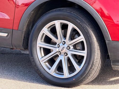 Used 2017 Ford Explorer Limited image 28