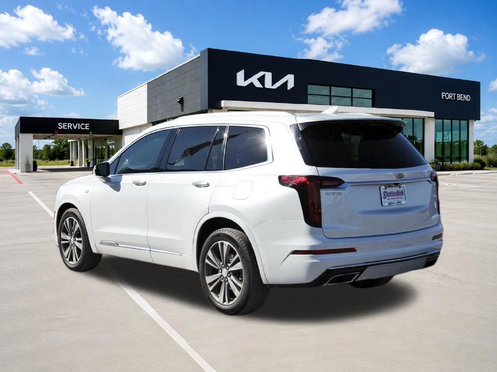 Used 2021 Cadillac XT6 Premium Luxury w/ Platinum Package FWD image 7