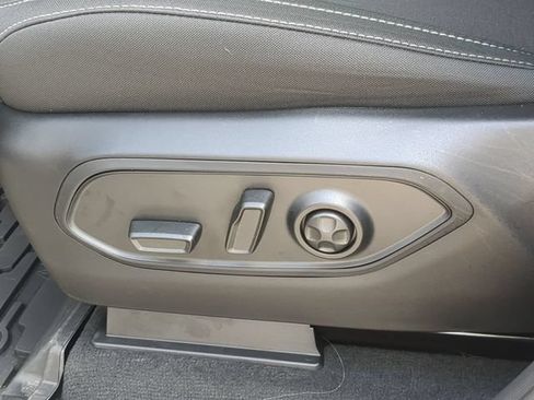 Used 2025 Jeep Grand Cherokee Laredo X w/ Trailer Tow Package RWD image 22