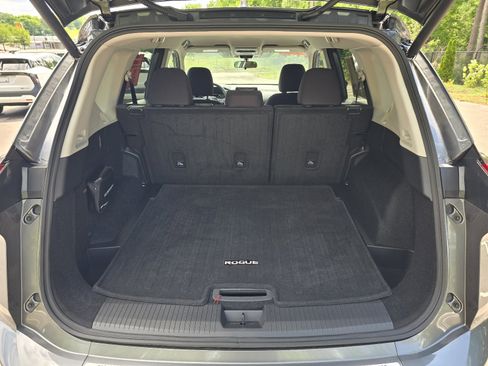 Certified 2025 Nissan Rogue SV FWD image 26