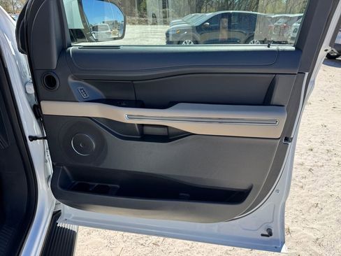 Certified 2024 Ford Expedition Max XLT image 22