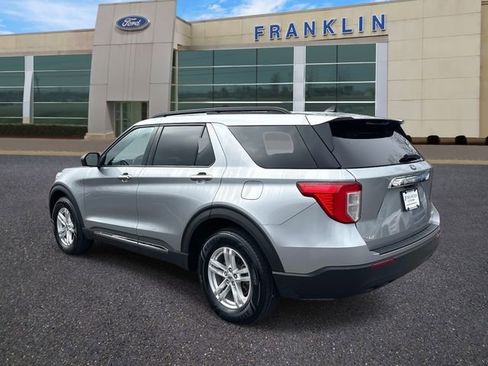 Certified 2022 Ford Explorer XLT image 5