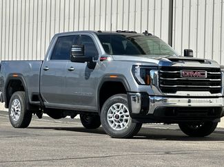 New 2026 GMC Sierra 2500 SLE w/ SLE Value Package; AWD/4WD video 2