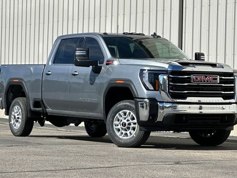 New 2026 GMC Sierra 2500 SLE w/ SLE Value Package; AWD/4WD image 2